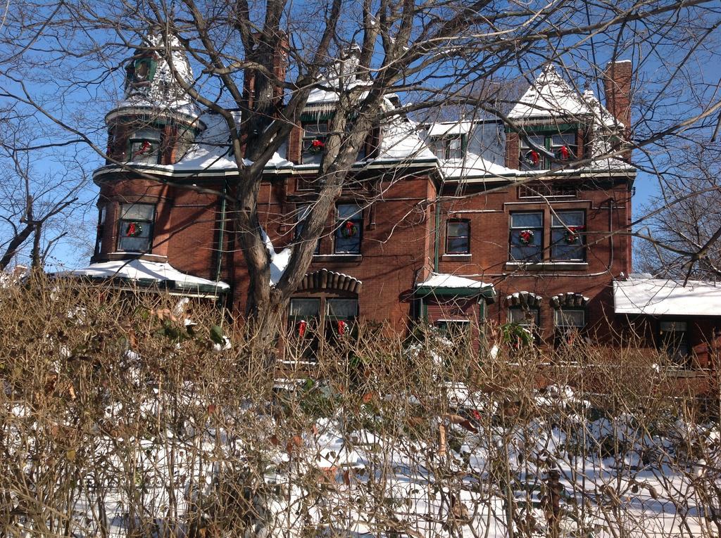 The Gables Bed And Breakfast Philadelphia Bed & Breakfast