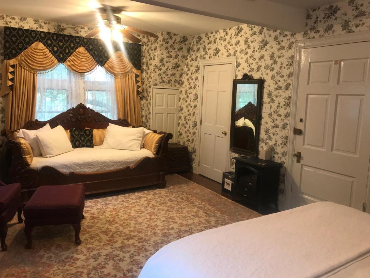 The Gables 3*